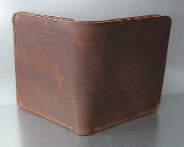 bifold brown leather wallet